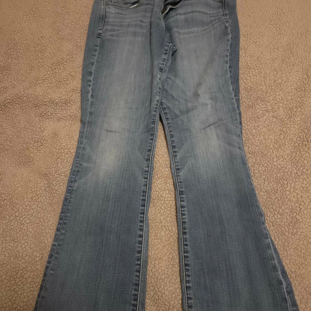 Women's American Eagle Skinny kick Jeans. Various Sizes